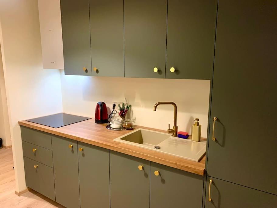 Brand New, Design Apartment Jojo, Oldtown, Balcony براتسيلافا المظهر الخارجي الصورة