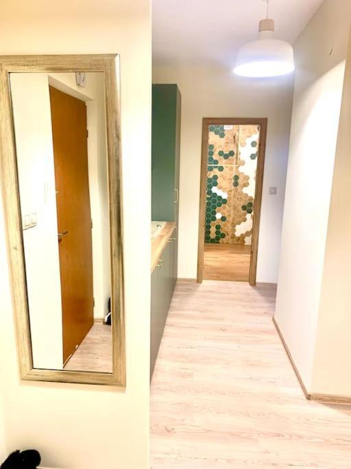 Brand New, Design Apartment Jojo, Oldtown, Balcony براتسيلافا المظهر الخارجي الصورة
