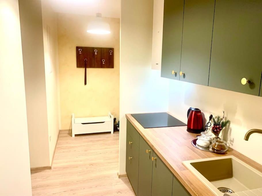 Brand New, Design Apartment Jojo, Oldtown, Balcony براتسيلافا المظهر الخارجي الصورة